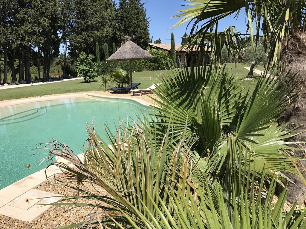 Mas Des Limites Bed & Breakfast Rognonas Dış mekan fotoğraf