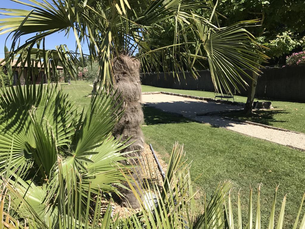 Mas Des Limites Bed & Breakfast Rognonas Dış mekan fotoğraf