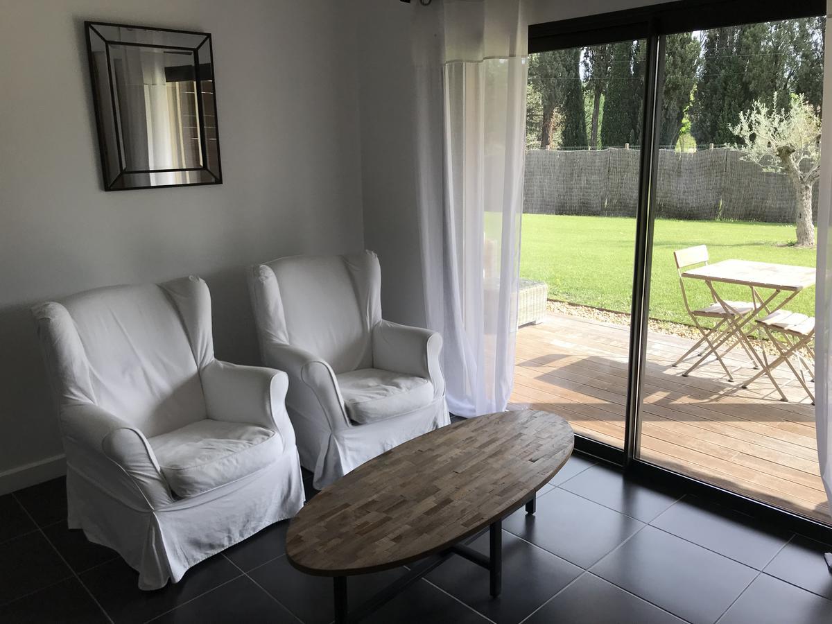 Mas Des Limites Bed & Breakfast Rognonas Dış mekan fotoğraf