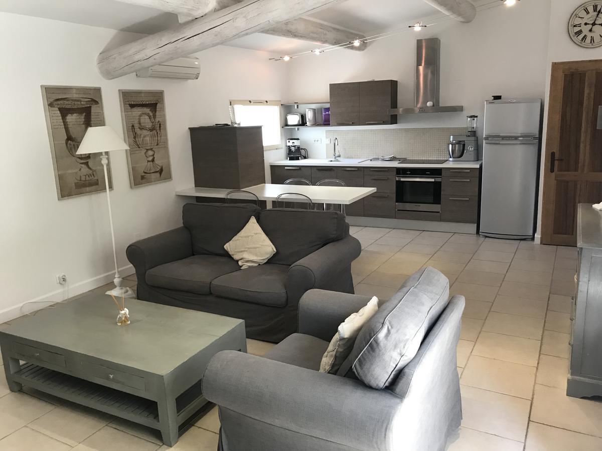 Mas Des Limites Bed & Breakfast Rognonas Dış mekan fotoğraf