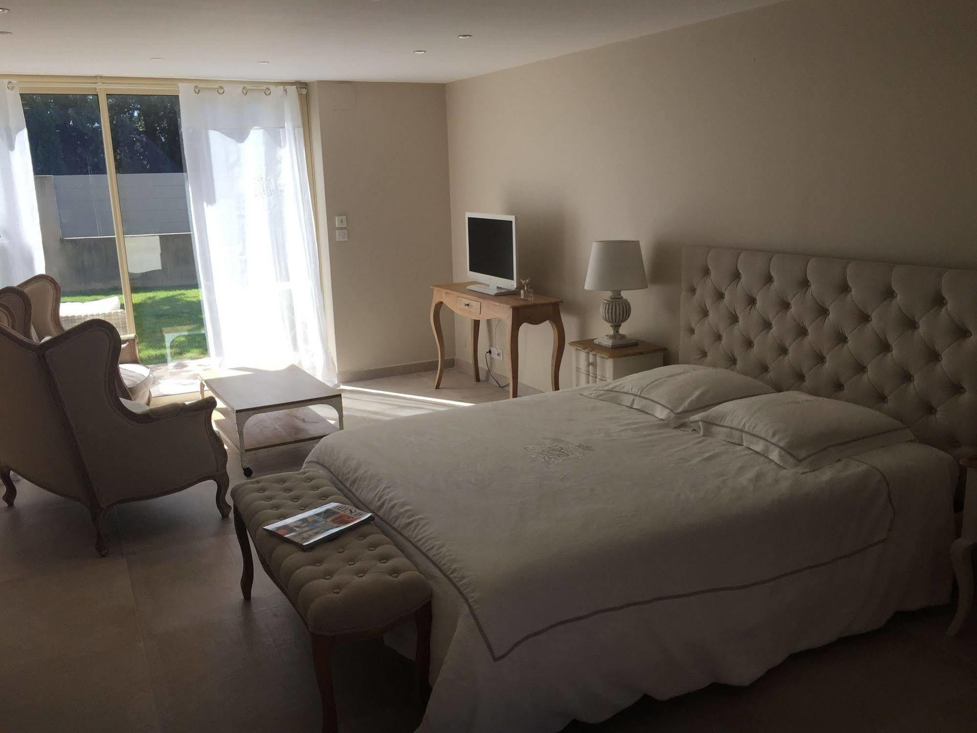 Mas Des Limites Bed & Breakfast Rognonas Dış mekan fotoğraf