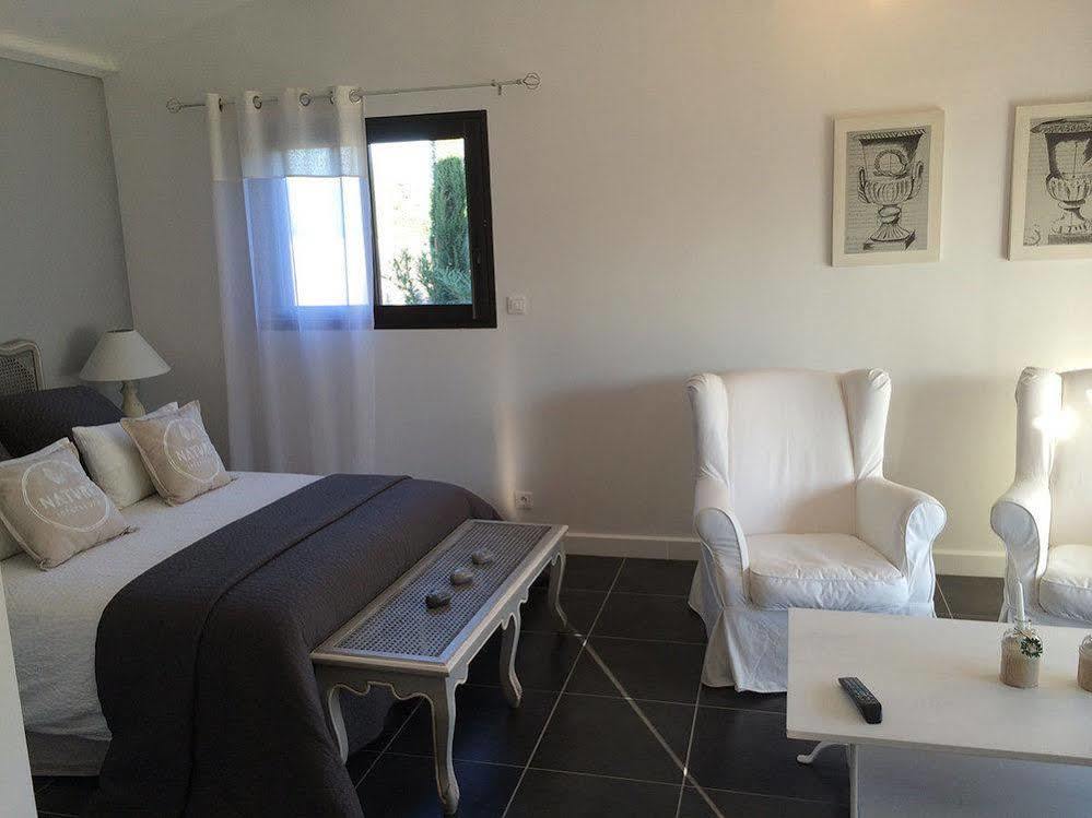 Mas Des Limites Bed & Breakfast Rognonas Dış mekan fotoğraf