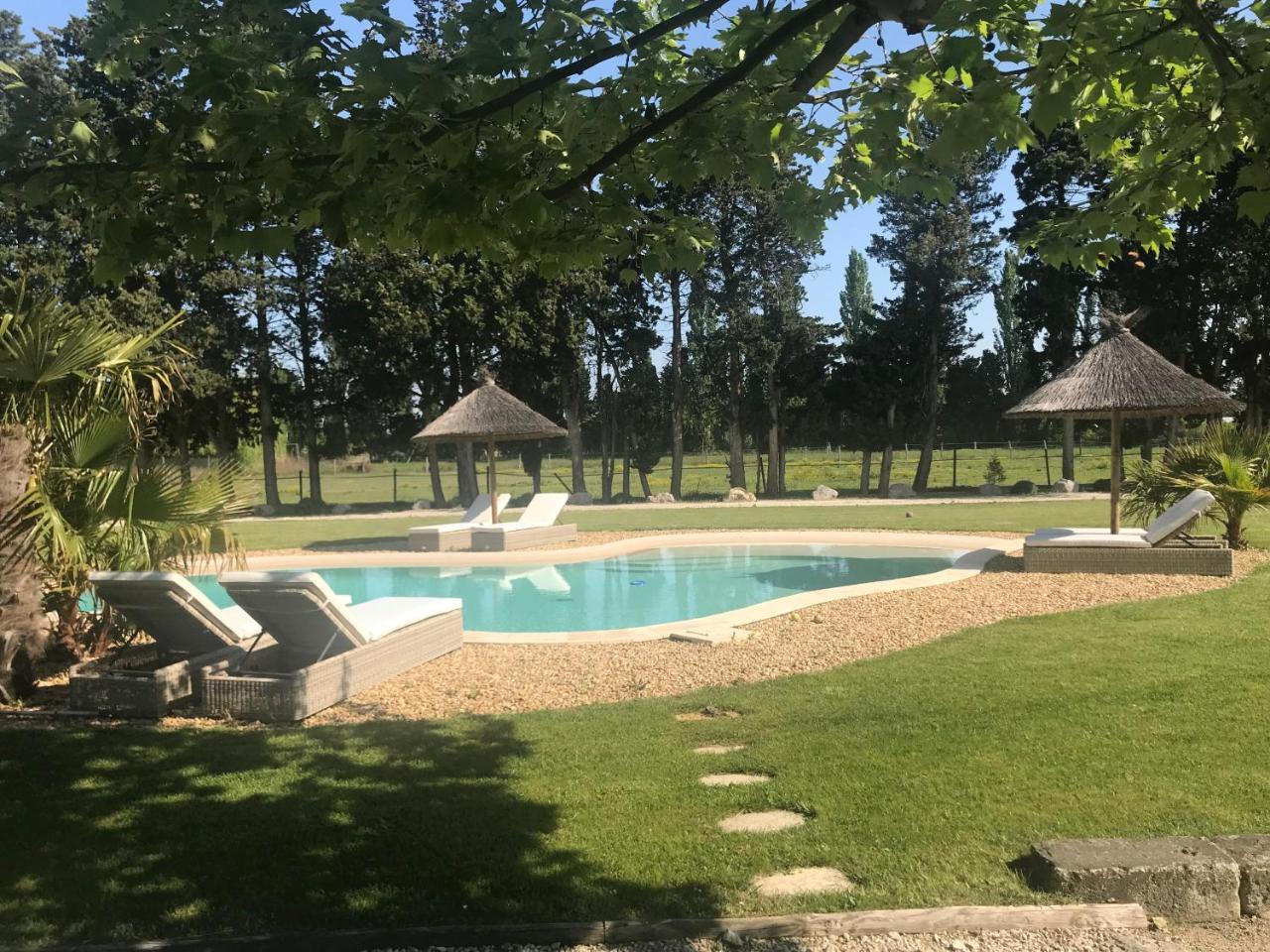 Mas Des Limites Bed & Breakfast Rognonas Dış mekan fotoğraf